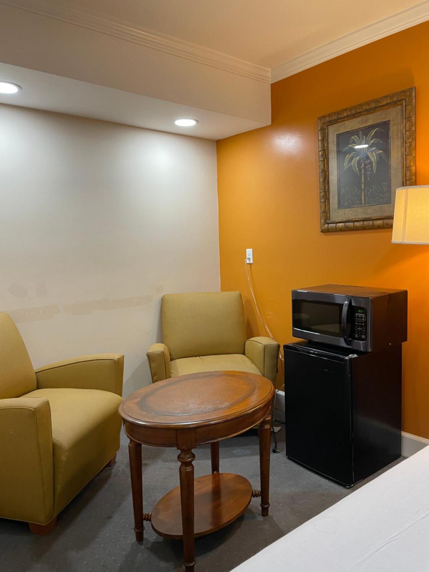 Howard Johnson By Wyndham Ridgecrest, Ca Экстерьер фото