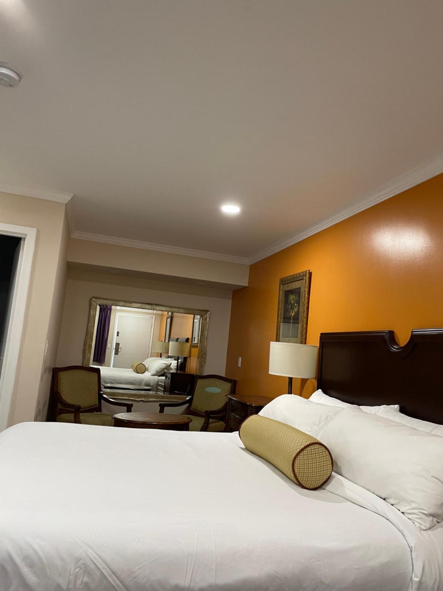 Howard Johnson By Wyndham Ridgecrest, Ca Экстерьер фото