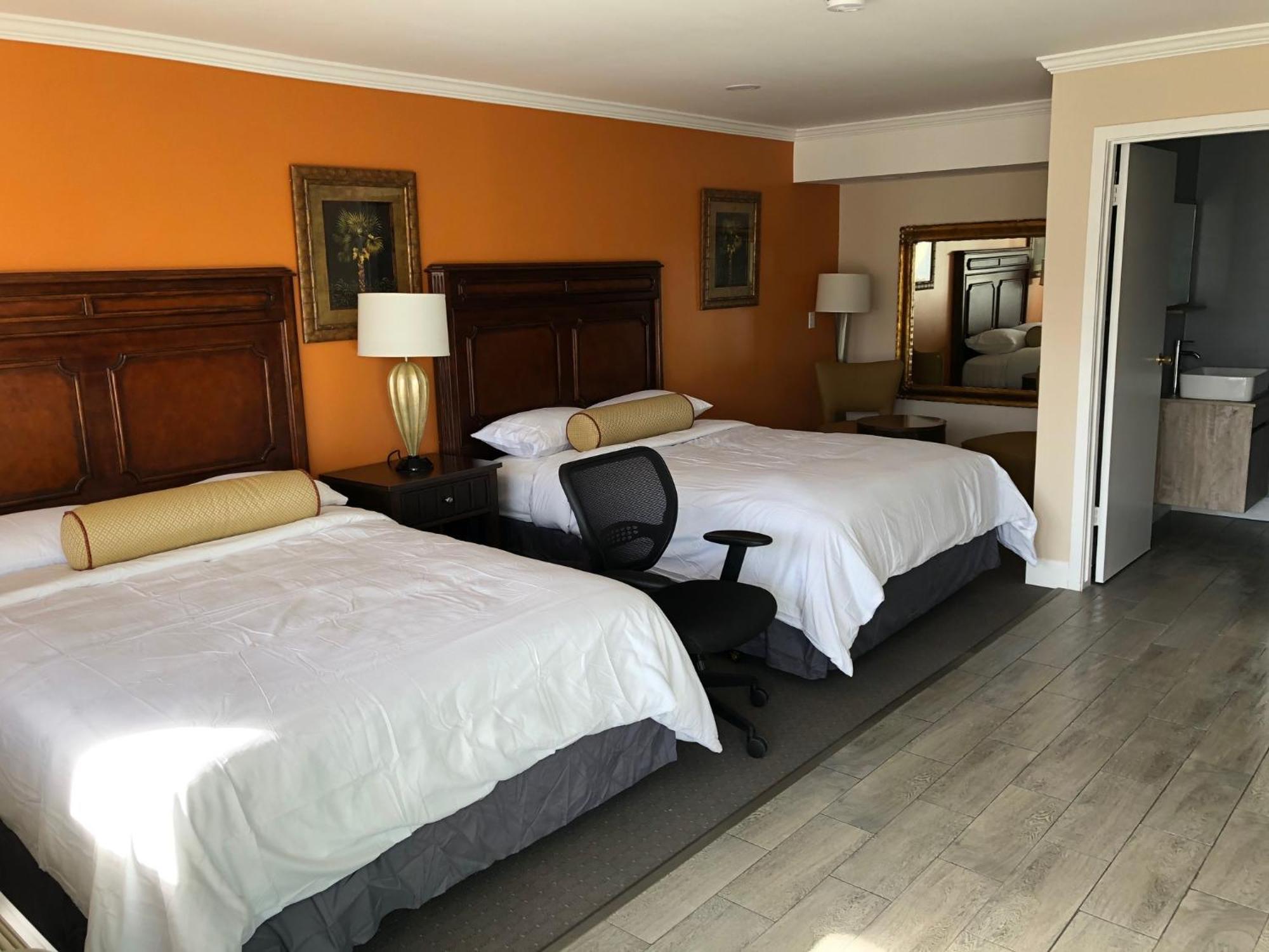 Howard Johnson By Wyndham Ridgecrest, Ca Экстерьер фото